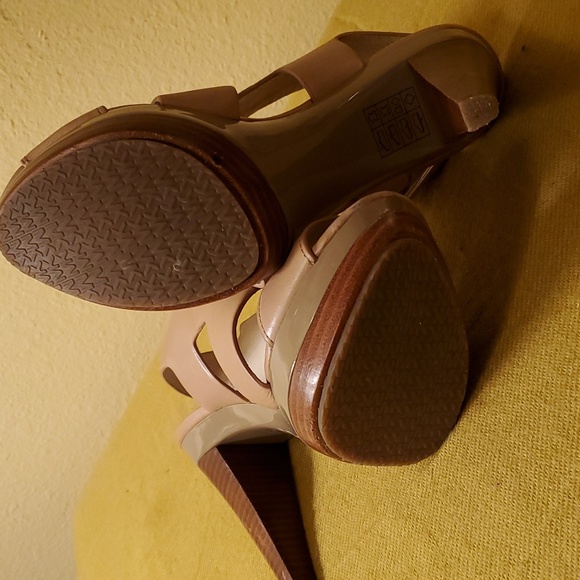 Michael Kors Women's Beige Heeled Sandals - Picture 3 of 5